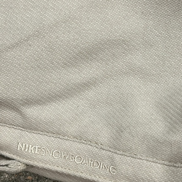 Nike Snowboarding Jacket - Picture 8 of 11